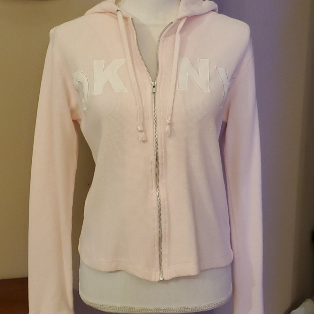 DKNY